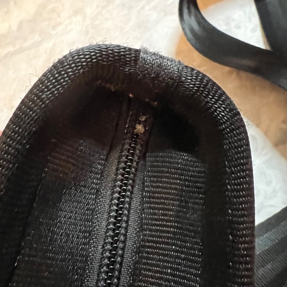 Harvey's Original Seatbelt Small Crossbody Bag - Picture 7 of 15